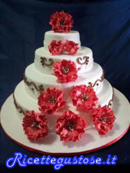 Torta decorata con peonie